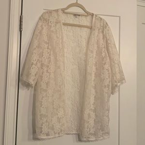 Express lace kimono